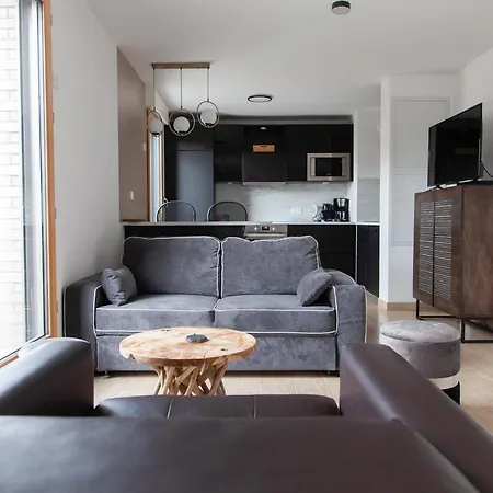 Chic & Elegant-metro 7 Leo-lagrange+parking Apartment