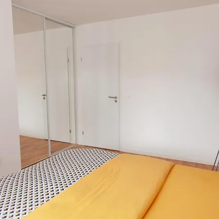 Chic & Elegant-metro 7 Leo-lagrange+parking Apartment *