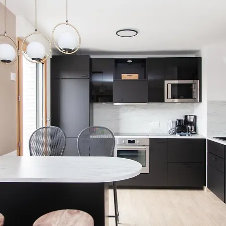 Apartment Chic & Elegant-metro 7 Leo-lagrange+parking *